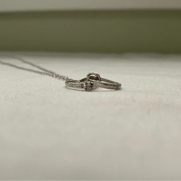 MARRIAGE RINGS NECKLACE, VINTAGE - Picture 4 of 5